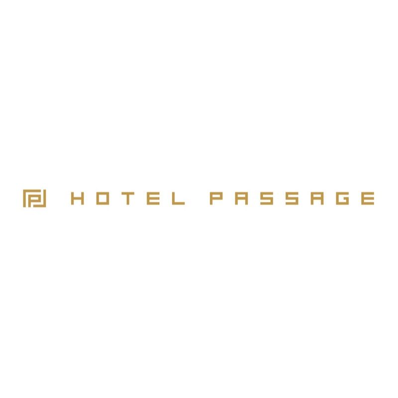white-Hotel Passage